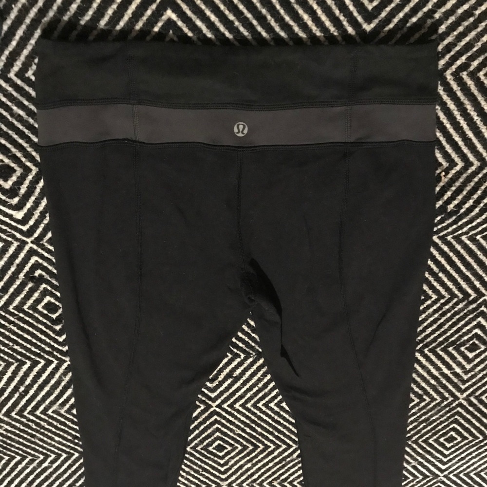 Lulu boot cut med rise wunder under pants.